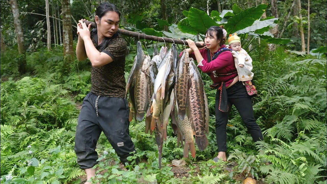 How to catch giant stream fish using a water pump. SURVIVE ALONE