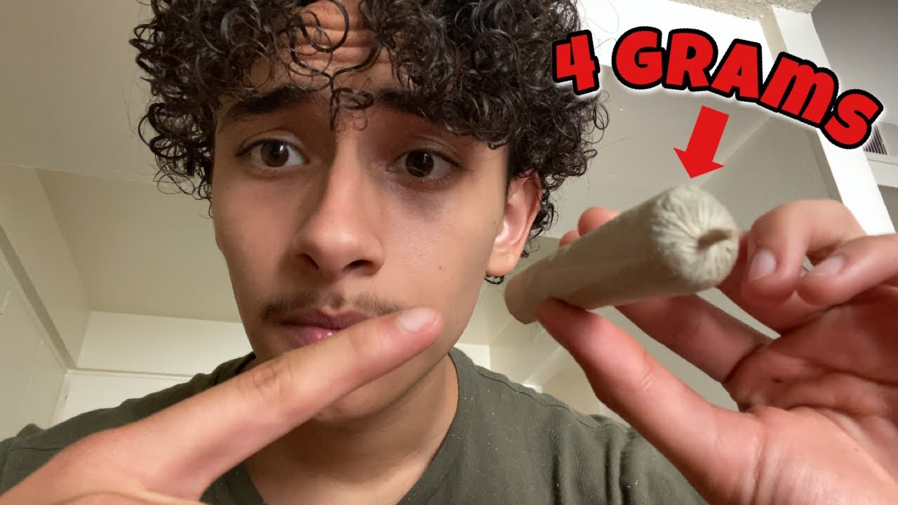 How to roll a FAT A** CHURRO ! (4 Gram Joint)