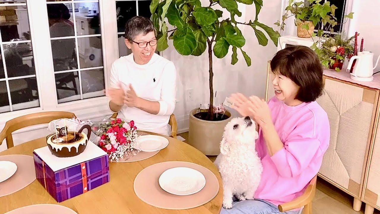생일 촛불을 함께 불던 날 / 남편의 생일에 준비한 편백찜 / 5일차이 엄마 아빠의 생일