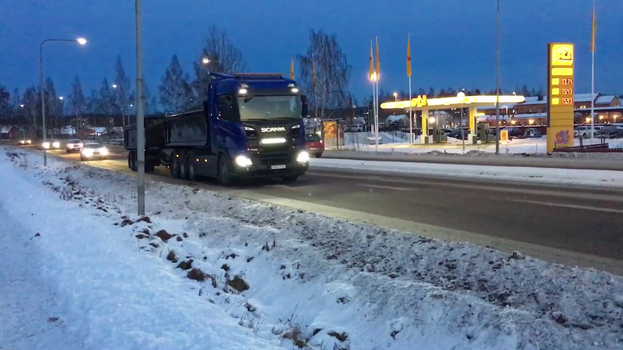 Scania R580 XT Honking