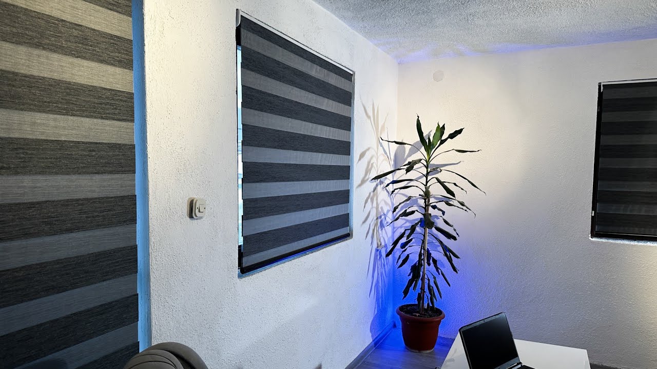 Лучшие умные жалюзи для окон? Автоматизированные жалюзи SmartWings Zebra Shades с затемнением 85%...