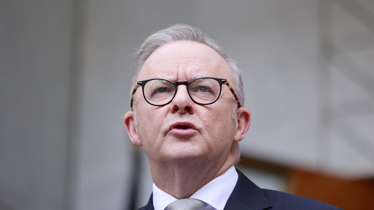 &lsquo;Turn down the heat&rsquo;: Anthony Albanese evacuated from The Lodge after bomb threat