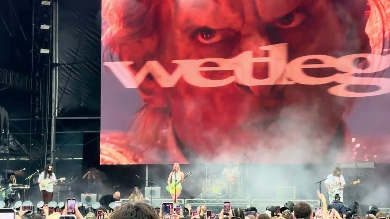 WET LEG - WET DREAM [LIVE AT LANEWAY SYDNEY]
