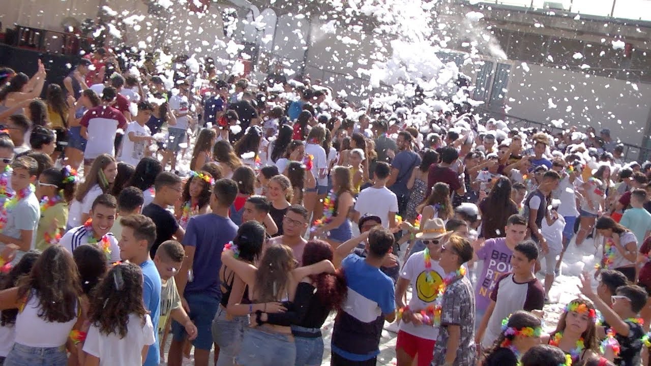 Música bajo la espuma en el Espacio Joven de la Feria de Melilla