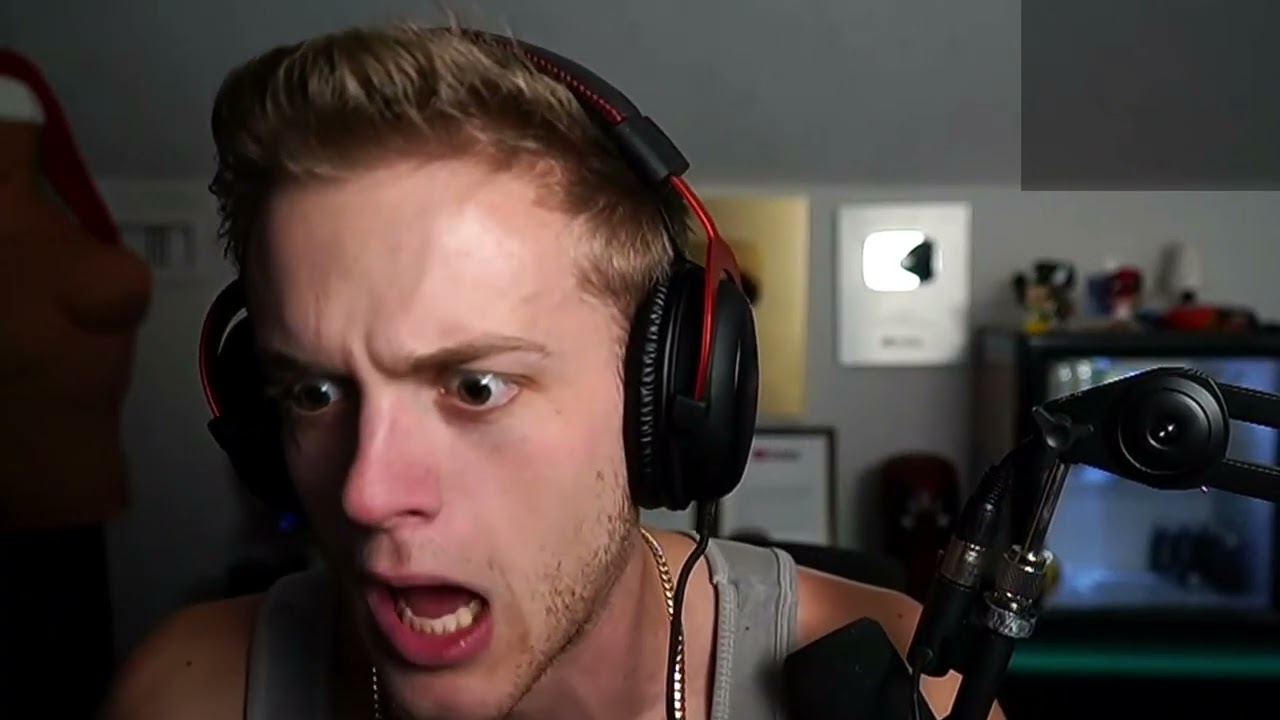 memory wiping green screen