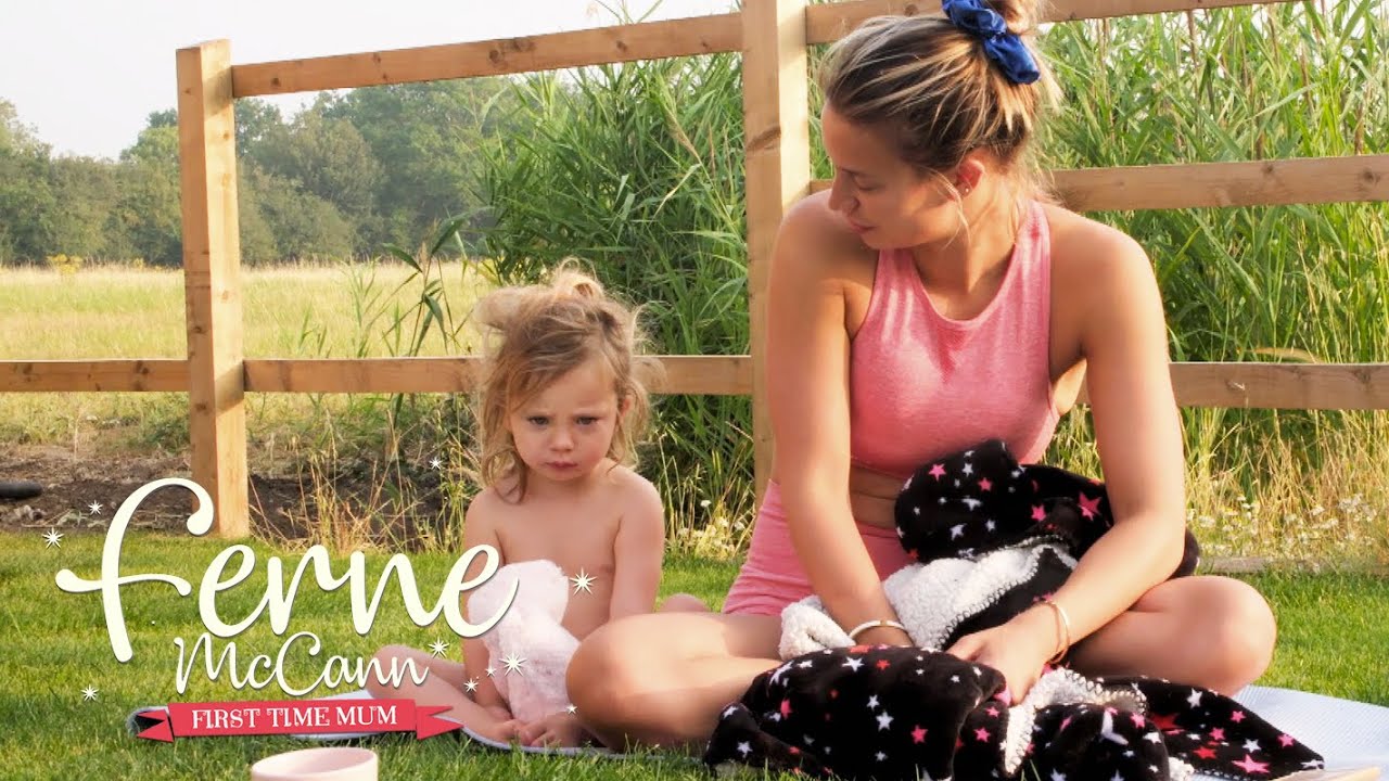 It Is DEFINITELY Not A Calm Sunday Morning 😴 | Ferne McCann: First Time Mum