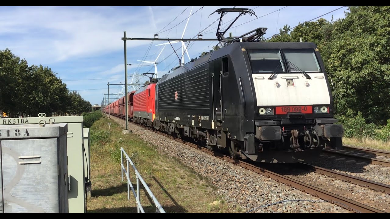 Nice 👍 Iron Ore Train consist, black and red Class189 electric locomotives DB Cargo at Blerick🇳🇱👍👍🚂🚂