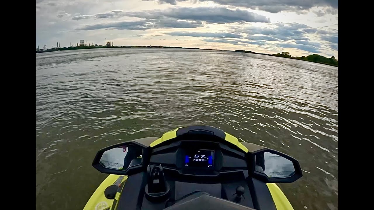 Tug Boat Wakes, Speed Run, & Donuts On A Yamaha VX Cruiser H.O. Waverunner