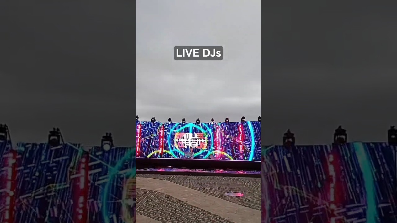 Live DJs Beat At Elizabeth Quay Perth 