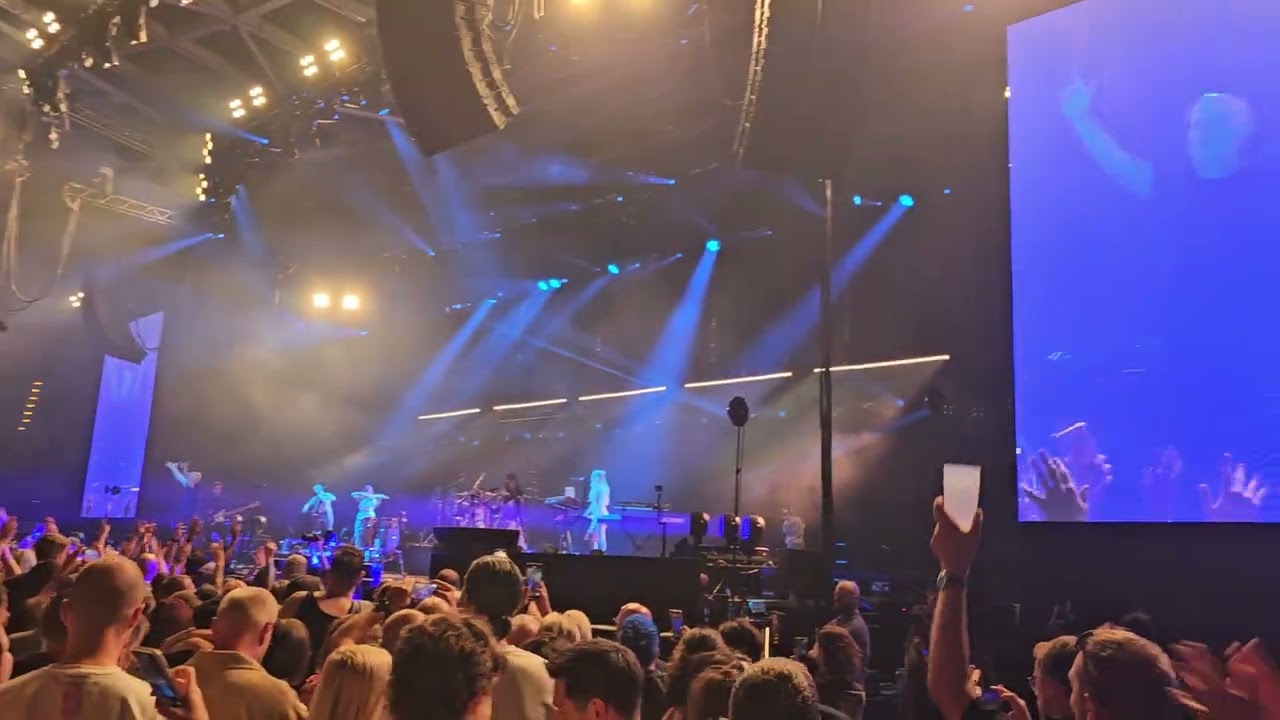 Moby Live Berlin / GO