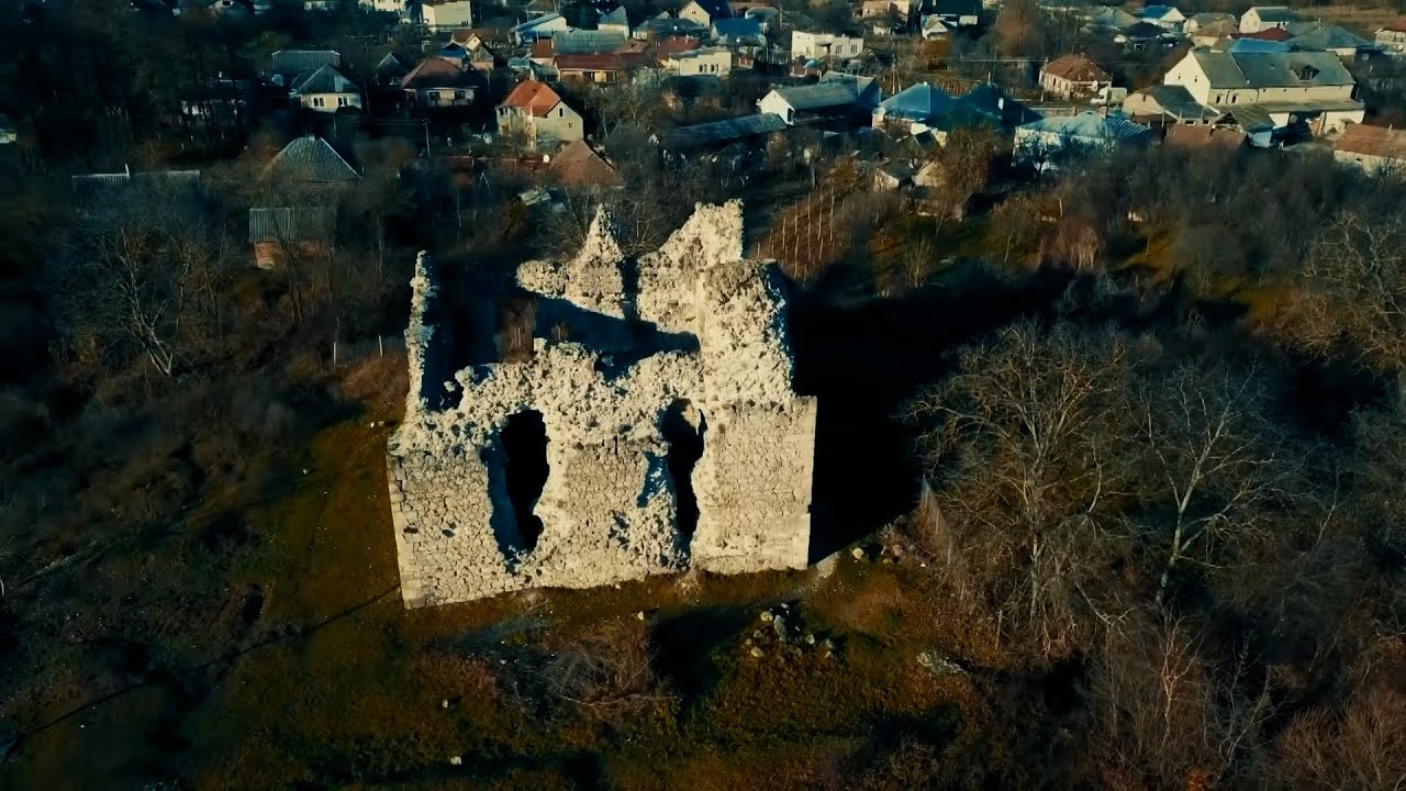 Szerednyei v&aacute;rrom