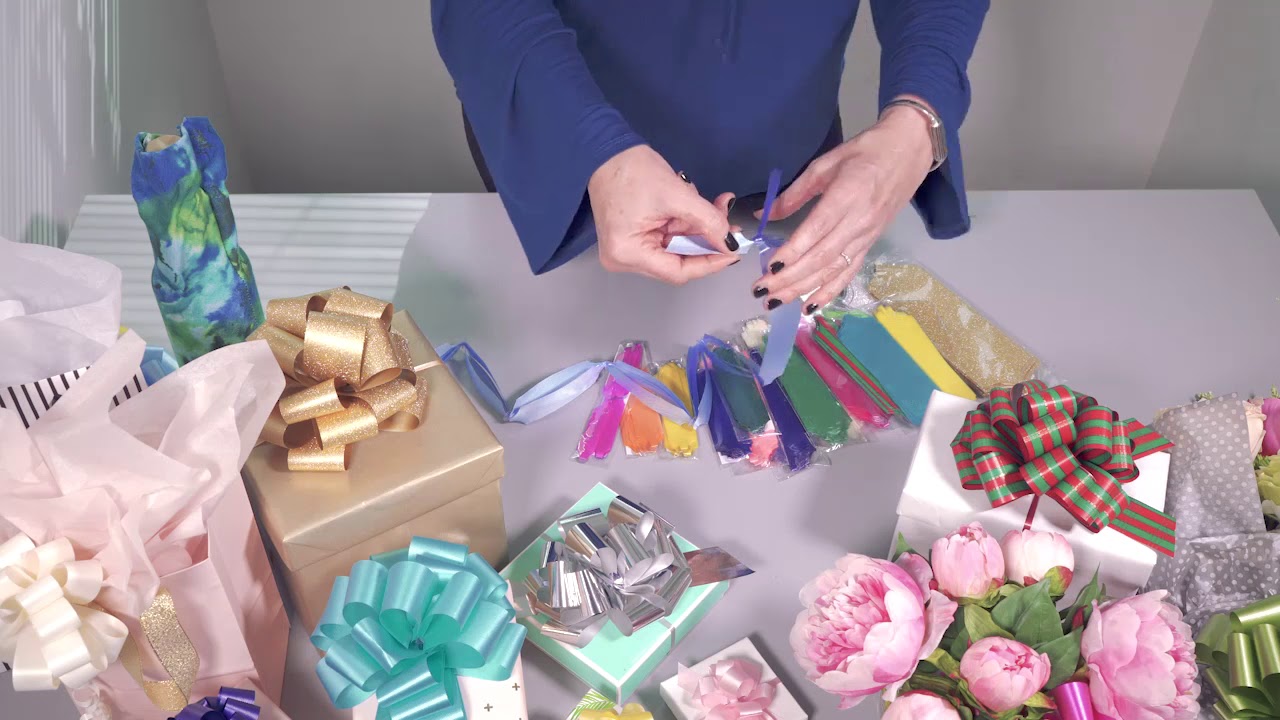 Offray - The Perfect Bow&reg; - Gift Wrapping Tutorial