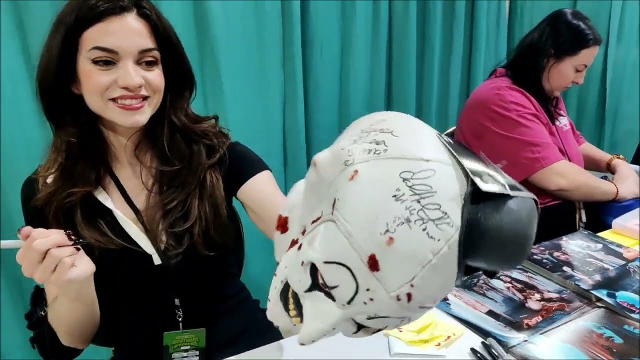 A Costly Dream and Crazy Questions! The Cast from Terrifier Autographs my Art The Clown Mask!