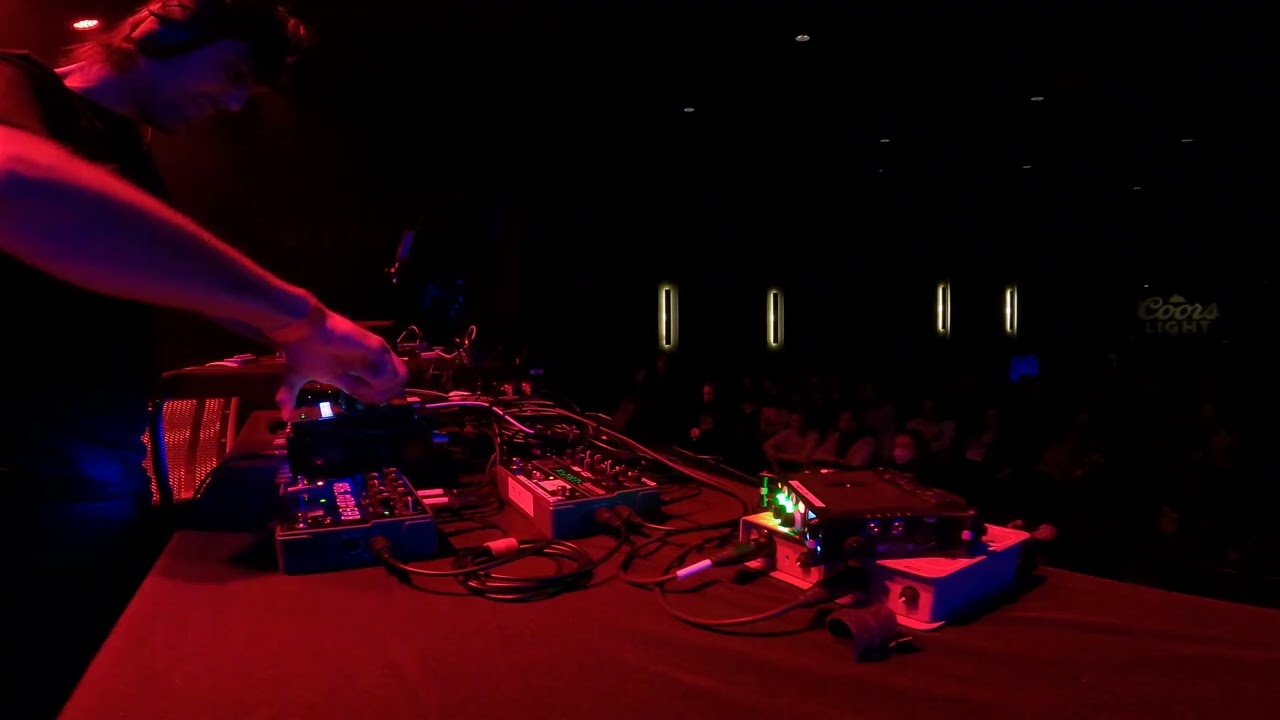 deep glens supporting autechre 10-19-25 st louis