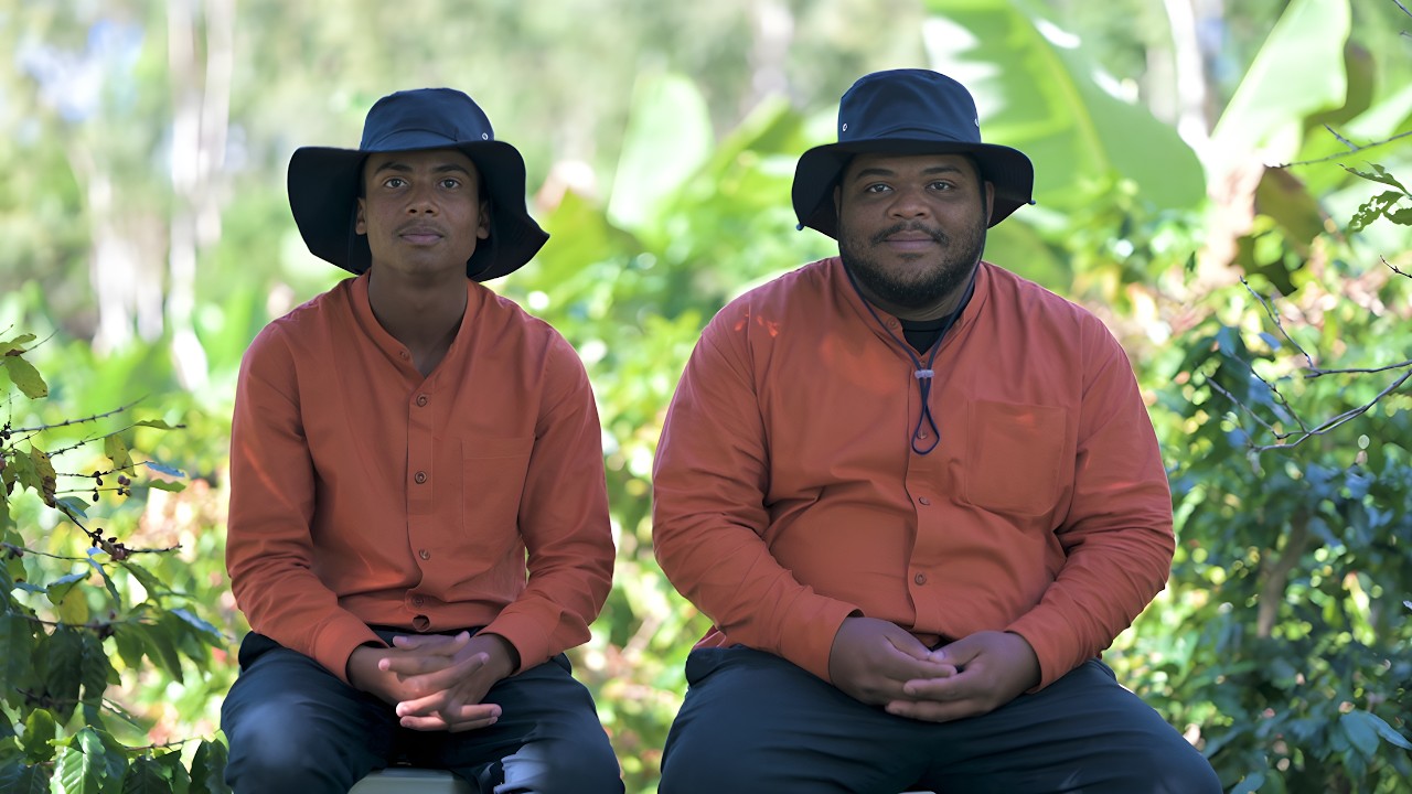 Introducing Shawn and Warren, the passionate guides behind the Chamarel Coffee Tour