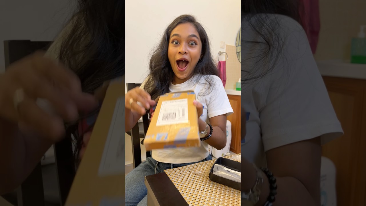 Valentines day gift unboxing 🎁💘. Njetti poyi guys 🤩.Wait for part 2.#shivanimenon #uppummulakkum