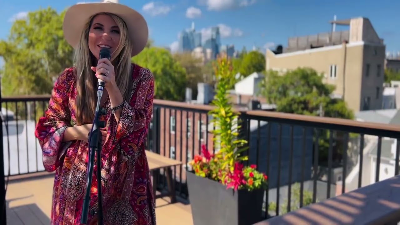 Laura Cheadle ‘Can’t Hurry Love’ cover in Philadelphia 