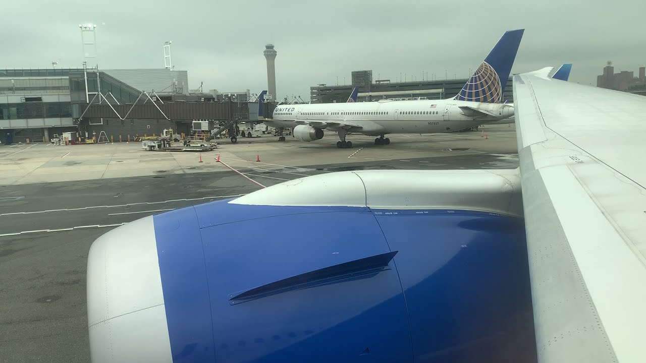 SPEAKERS ON MAX!! Loud Boeing 787-10 Genx-1B Engine Start!!