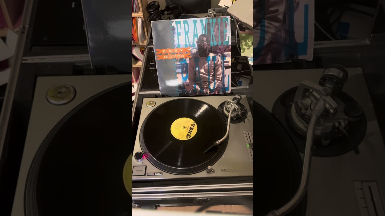 Frankie Paul - Keep On Running 