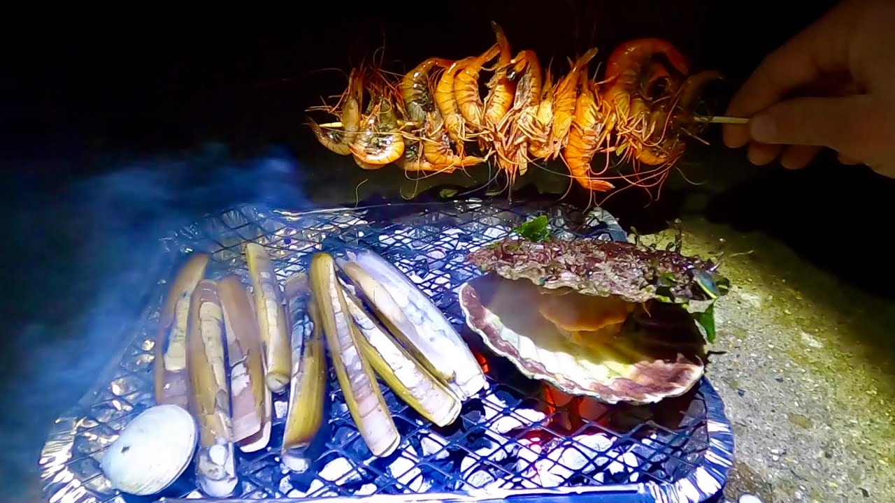COASTAL Foraging - Delicious BBQ Seafood at 3am