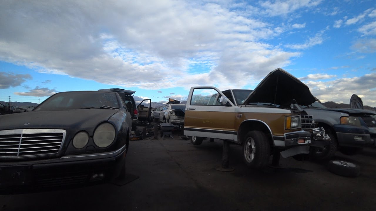 JUNK YARD . Los Angeles. Часть 1. Смотрим, что есть.