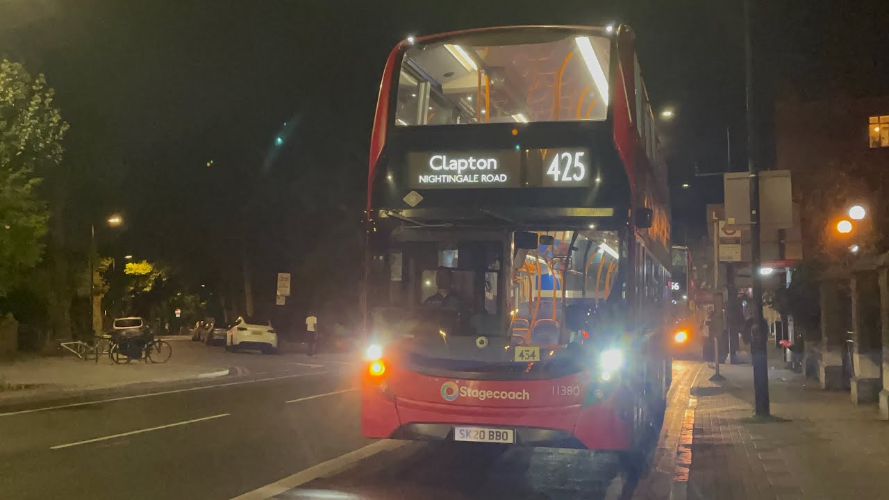 FRV. London Bus Route 425: Ilford Hainault Street - Clapton, Kenninghall Road 11380 (SK20BBO)E400MMC