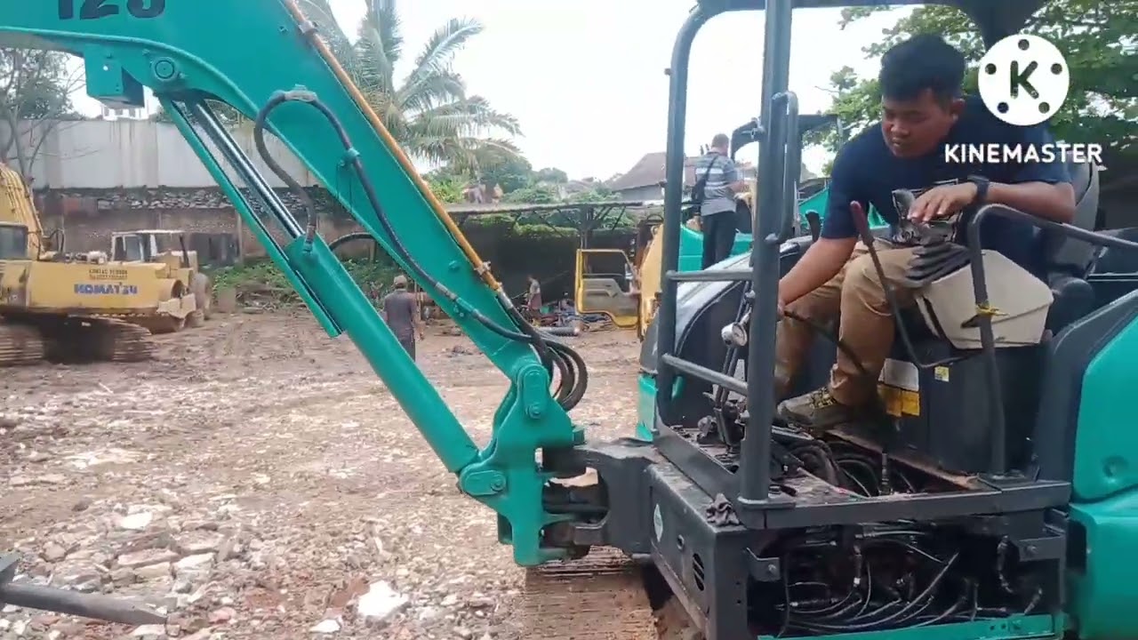 perakitan sampai  pengetesan breaker trd di kobelco sk 50 mini