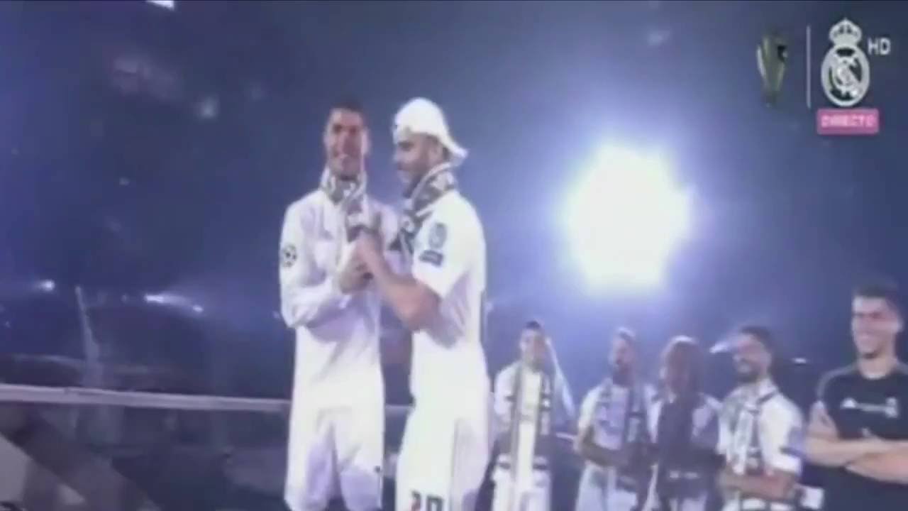 El Bernab&eacute;u cant&oacute; PIQU&Eacute;, CABR&Oacute;N, SALUDA AL CAMPE&Oacute;N en la celebraci&oacute;n de la Und&eacute;cima