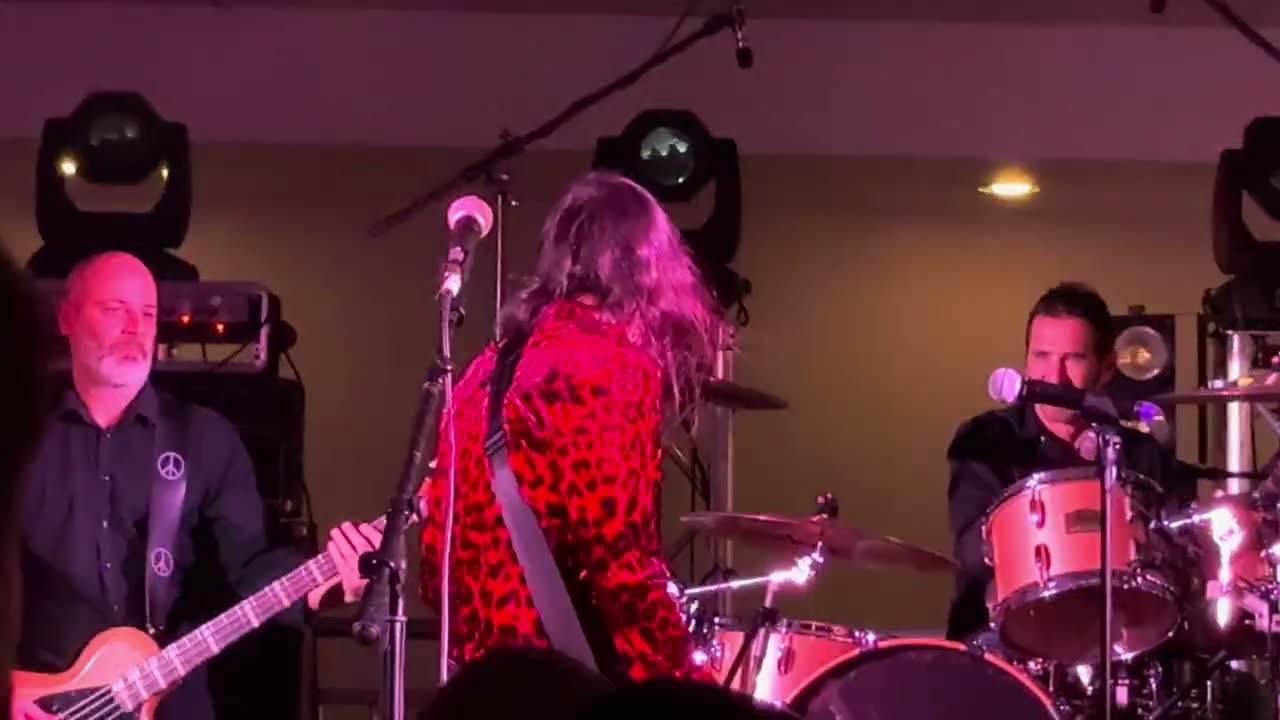 Nuno Turkey Jam - Immigrant Song (Sully Erna on drums) - Hudson MA November 26th 2025