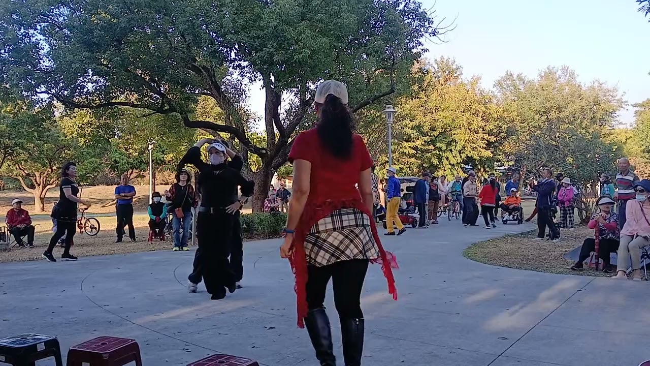 20260215帥榮美嬌衛武營紅毛港薩克斯風樂團演奏JITTERBUG DANCE OF THREE STEP 帥榮自拍錄影！