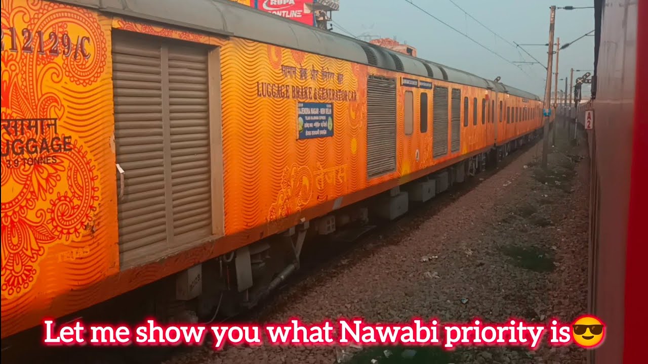 Have you ever seen any train humiliating 12309 Patna rajdhani express?? Yes it happened actually 😁😁