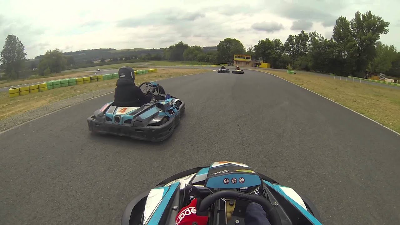 Roulage avec de la bagarre en 270cc au karting Kart'Agen de Layrac