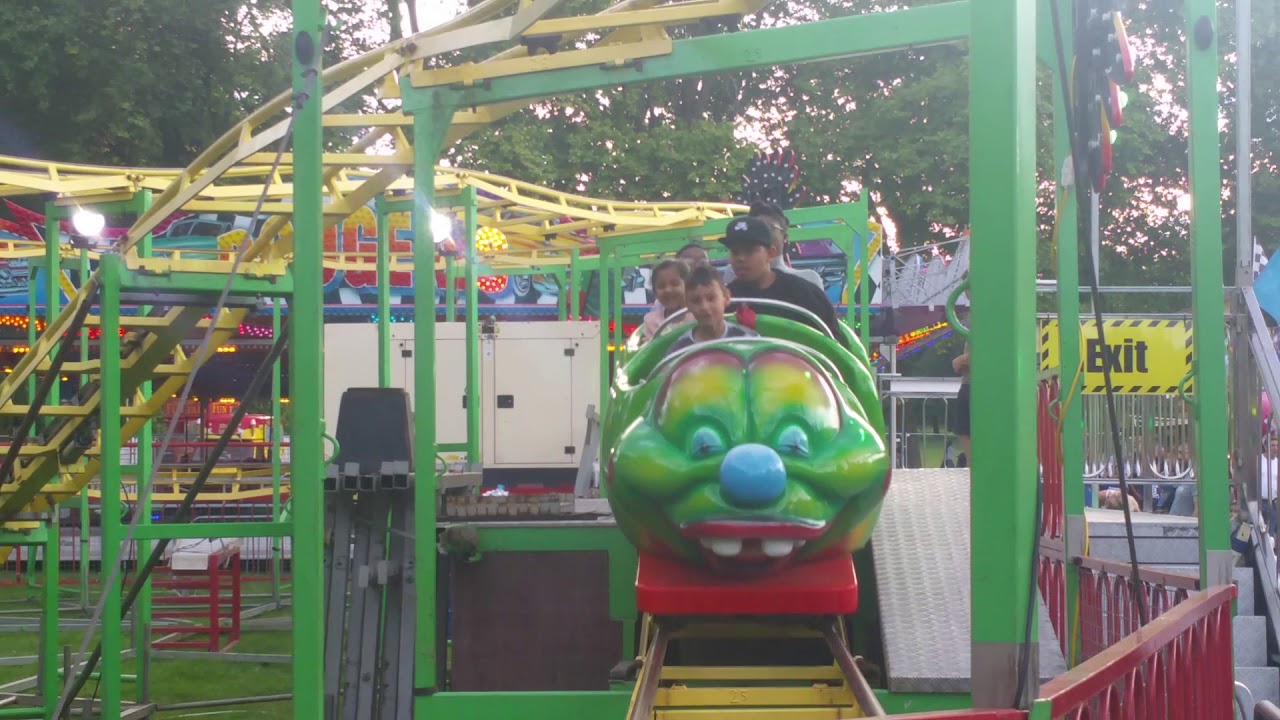 ROLLER COASTER BOY VS CATERPILLAR GIANT