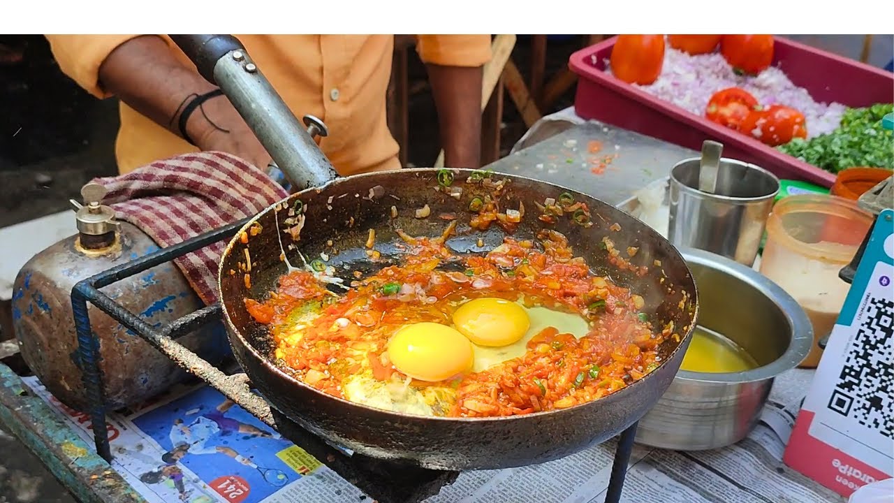 Mumbai's BEST Egg Bhurji & Pav | How to make Egg Bhurji | Indian Street Food | @ Rs. 50/-