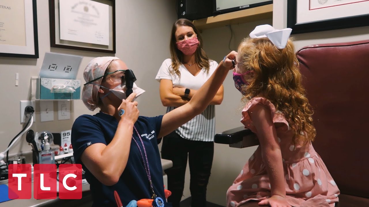 Hazel Gets Good News From the Eye Doctor | OutDaughtered
