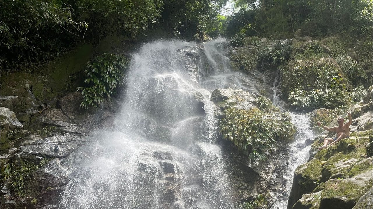 ¡Las cascadas de Marinka no era lo que esperábamos! ¡Tremenda la despedida!