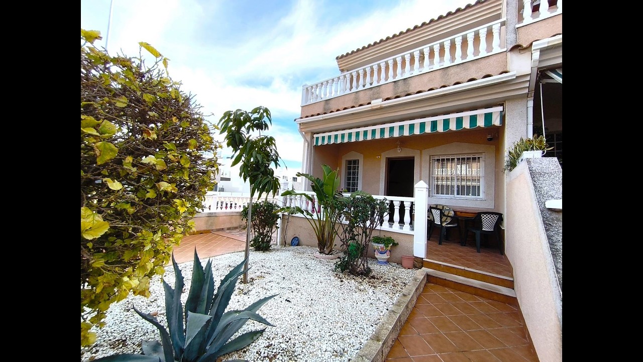 Chalet pareado en Urb. Los Balcones- Los Altos de Torrevieja