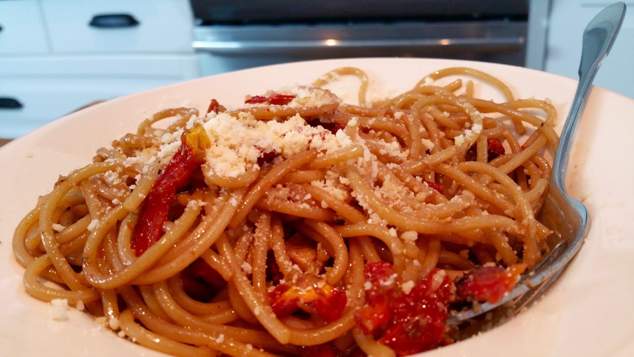 Spaghetti with Sun Dried Tomato & Garlic | Midnight Pantry Pasta | Doug Cooking