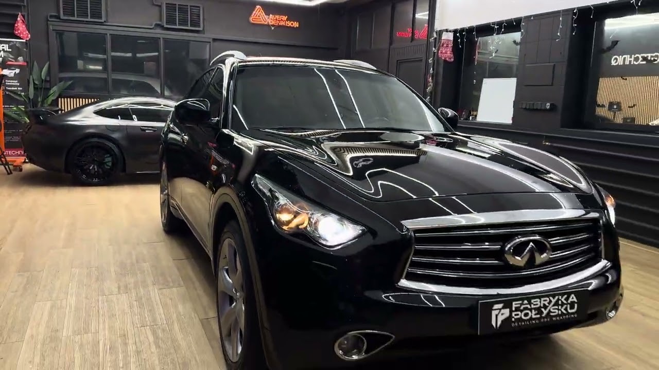 Infinity QX70 prezentacja sprzedaży 
