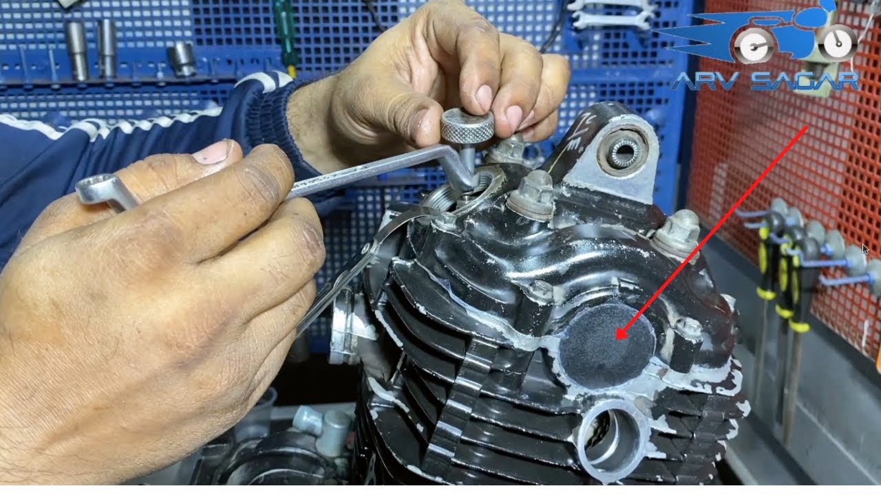 किस​ तरह बाइक के टेपिड सेट करते हैं / bajaj pulser 220cc top cover fitting
