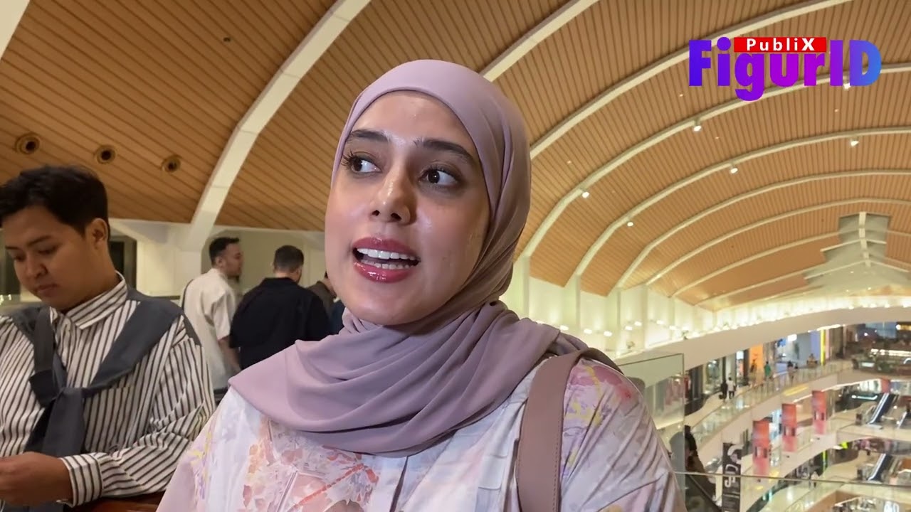 INDRA BRASCO - MONA RATULIU - FAIRUZ ARAFIQ, SELALU IKUTI KAJIAN UNTUK PENDALAMAN AGAMA