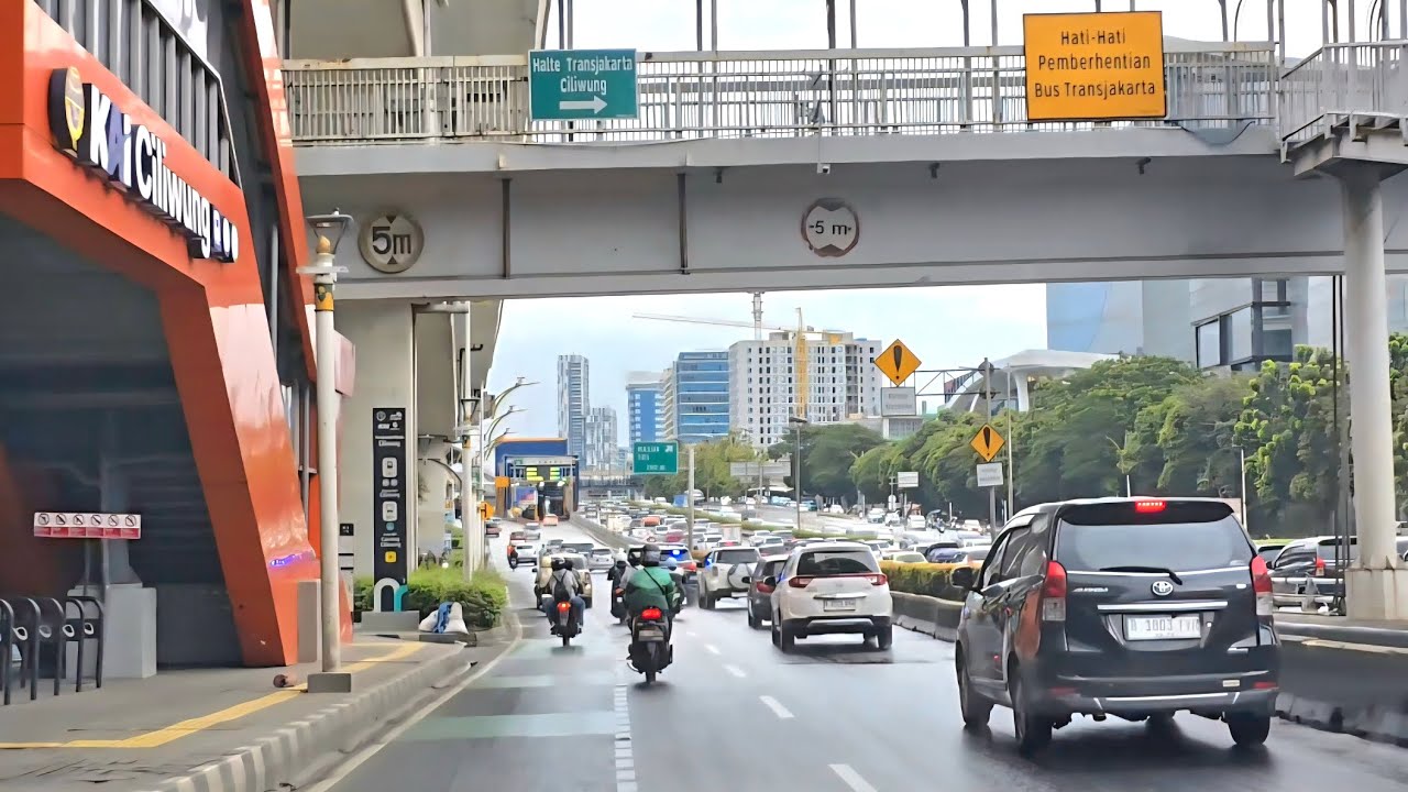 Jakarta Mood Swing| Jalan Sabtu Siang Matraman ke MT Haryono, Cuaca Berubah Terus