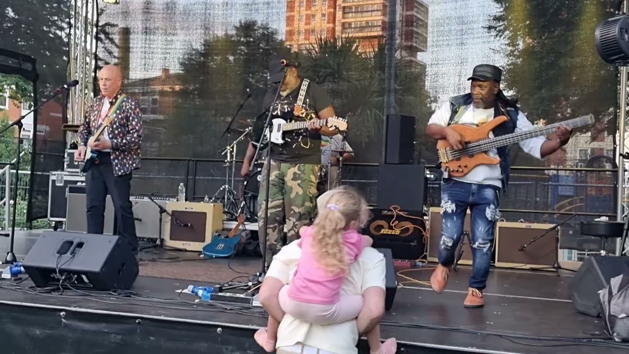 SKA SONIC, feat Clive Alive, performing,  Pass De Cutchie  (Best With Headphones)
