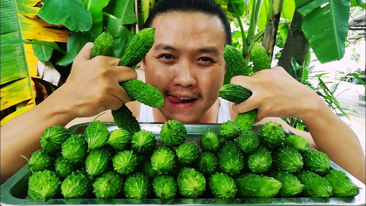 กินมะระขี้นกสดๆ เกือบหมด 1 Kg. | ใช้เวลา 13.49 นาที | สถิติใหม่ รอคนล้มแชมป์ | อ๊อดอีทแหลก Ep.7