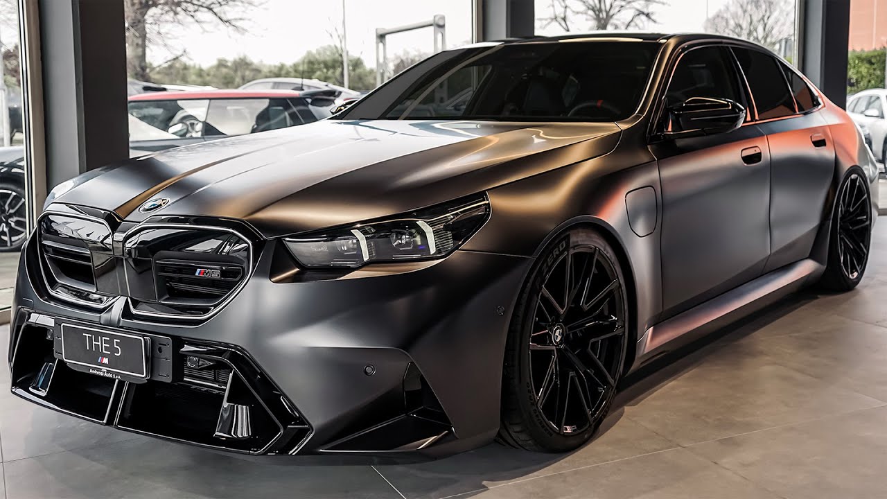 NEW BMW M5 (2025) - Interior and Exterior Walkaround