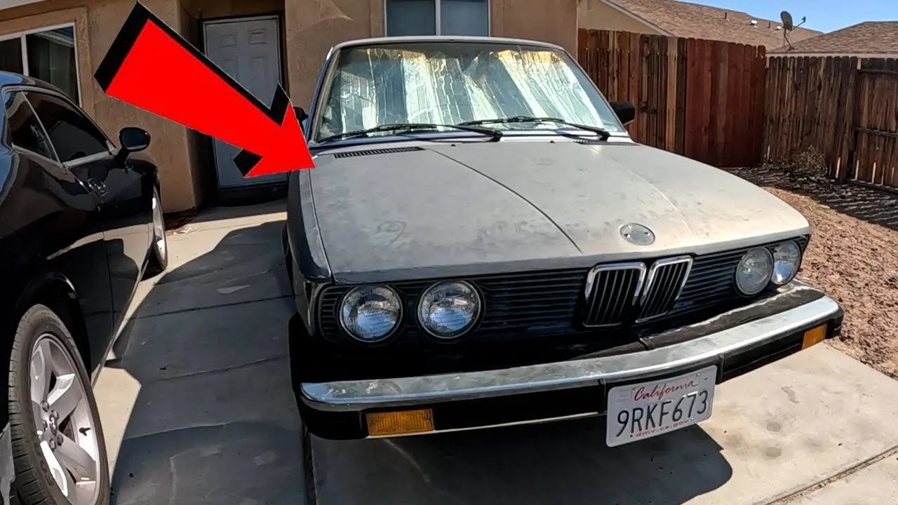 E28 Interior is COOKED   Hood Hinges Installed