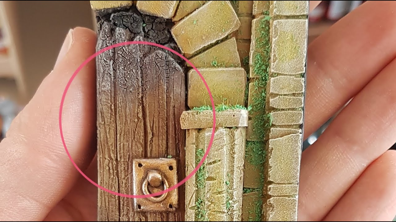 Sculpt wooden planks with milliput