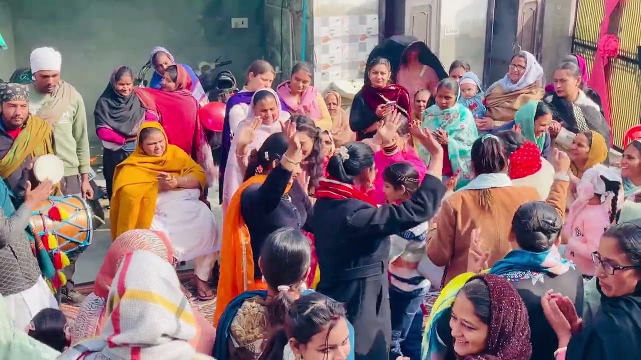ਅੱਜ ਦੇ ਵਲੋਗ ਚ ਅਸੀ ਚੱਲੇ ਹਾਂ ਮੇਰੀ ਮਾਸੀ ਦੇ ਪੋਤੇ ਦੀ ਲੋਹੜੀ ਦੀ ਖੁਸੀ ਚ ਸ੍ਰੀ ਅਖੰਡ ਪਾਠ ਸਾਹਿਬ ਜੀ ਦੇ ਭੋਗ ਤੇ 🙏🙏🙏