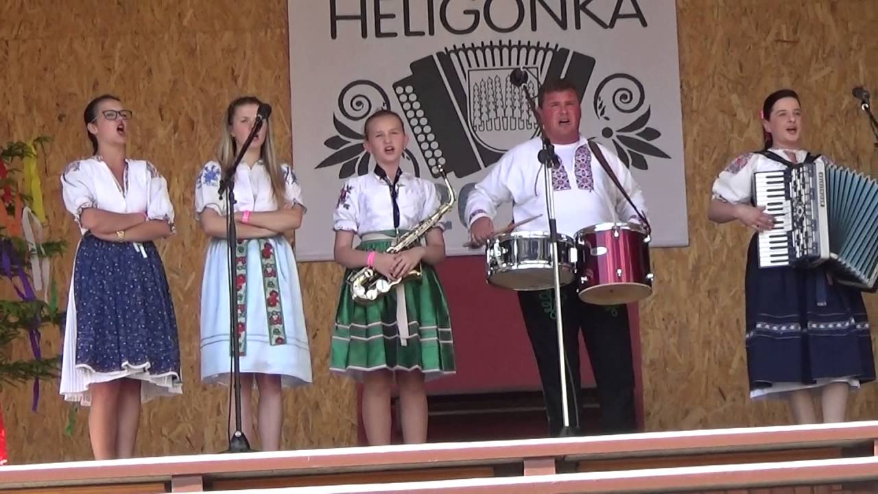 Cez Ďurčinu bystrá voda pretekala.