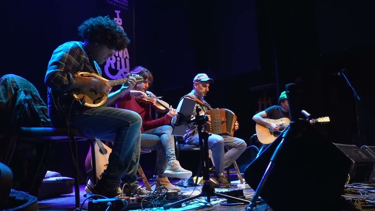 Es Gat&oacute; - Vals a 5 temps (M. del Pino) - FLOWK QUARTET - Tradicionarius - Gener 2023